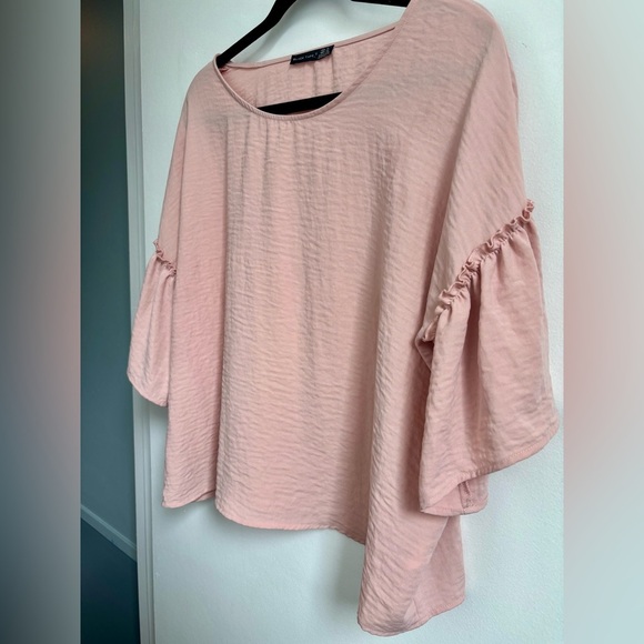 Black Tape Blush Ruffle Sleeve Blouse - Picture 5 of 8